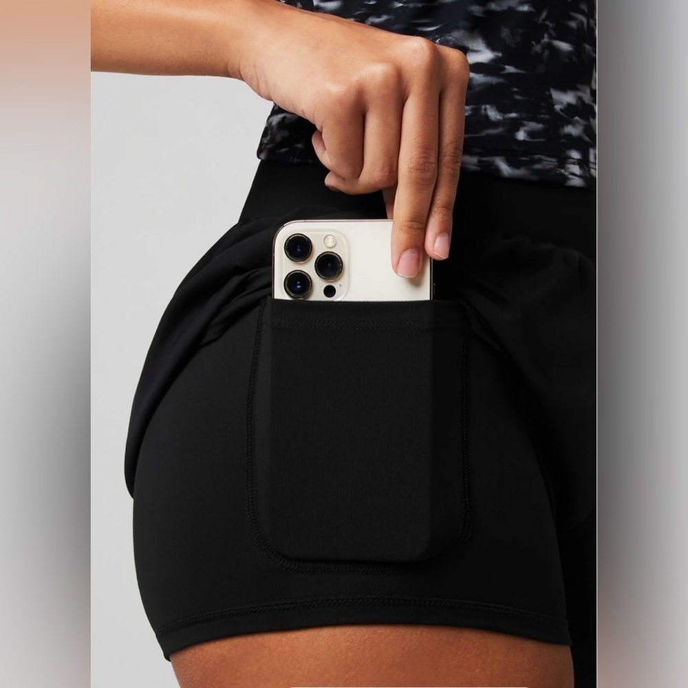 NWT Fabletics Sun Chaser Shorts 3” Black Size XXL 1X - Picture 3 of 12